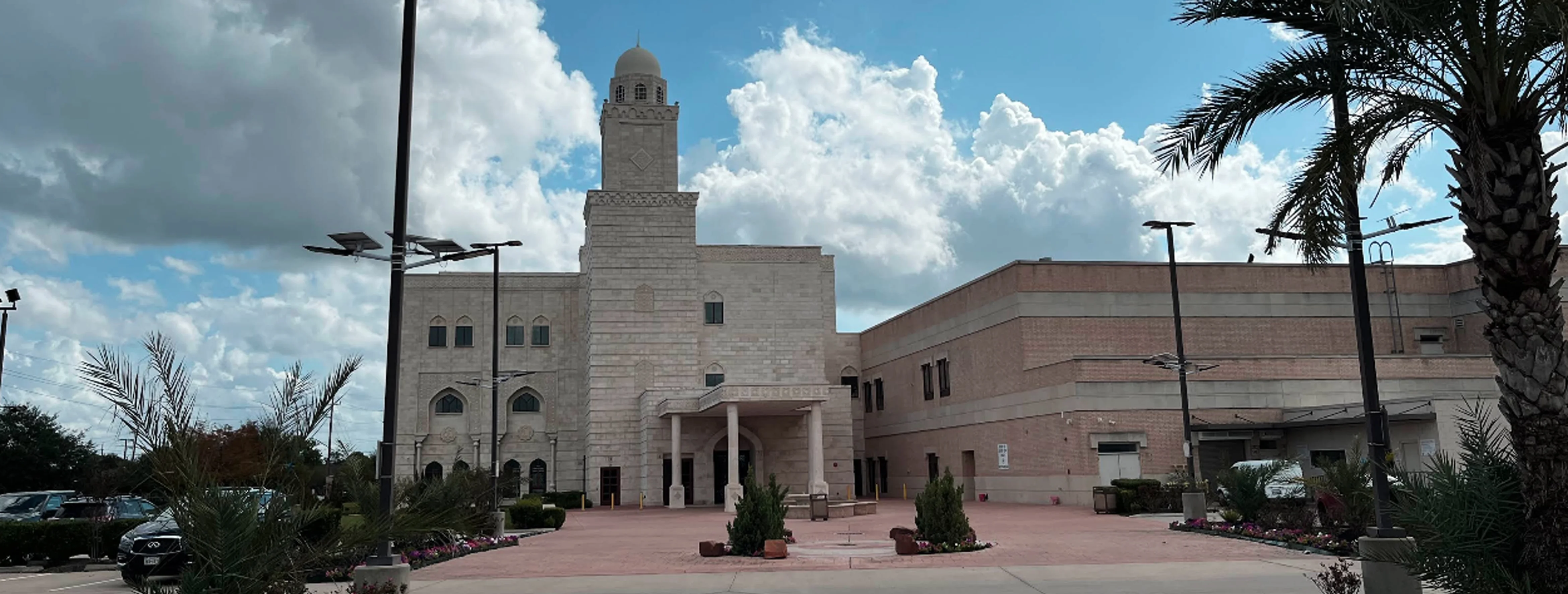 Exterior view of Masjid E Mohammedi Houston building